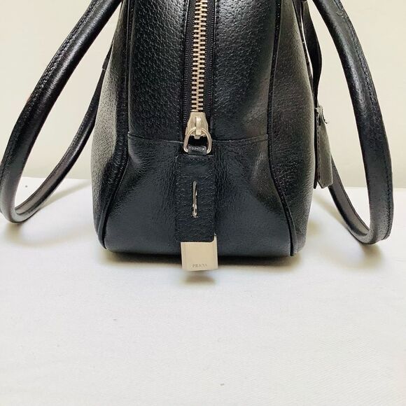 VINTAGE PRADA BOWLING BAG BOSTON BAG BLACK LEATHER EUC SHOULDER BAG PERFECTION - Picture 6 of 15
